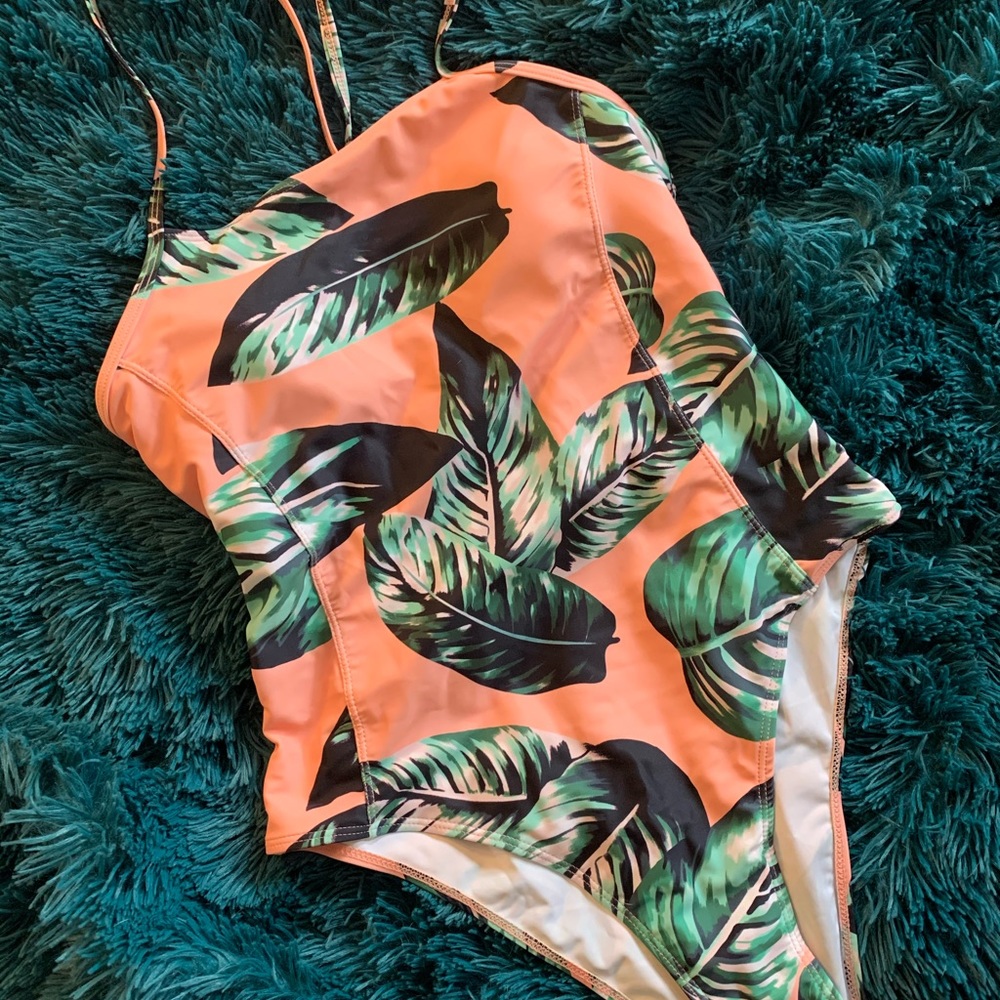 One piece swimsuit